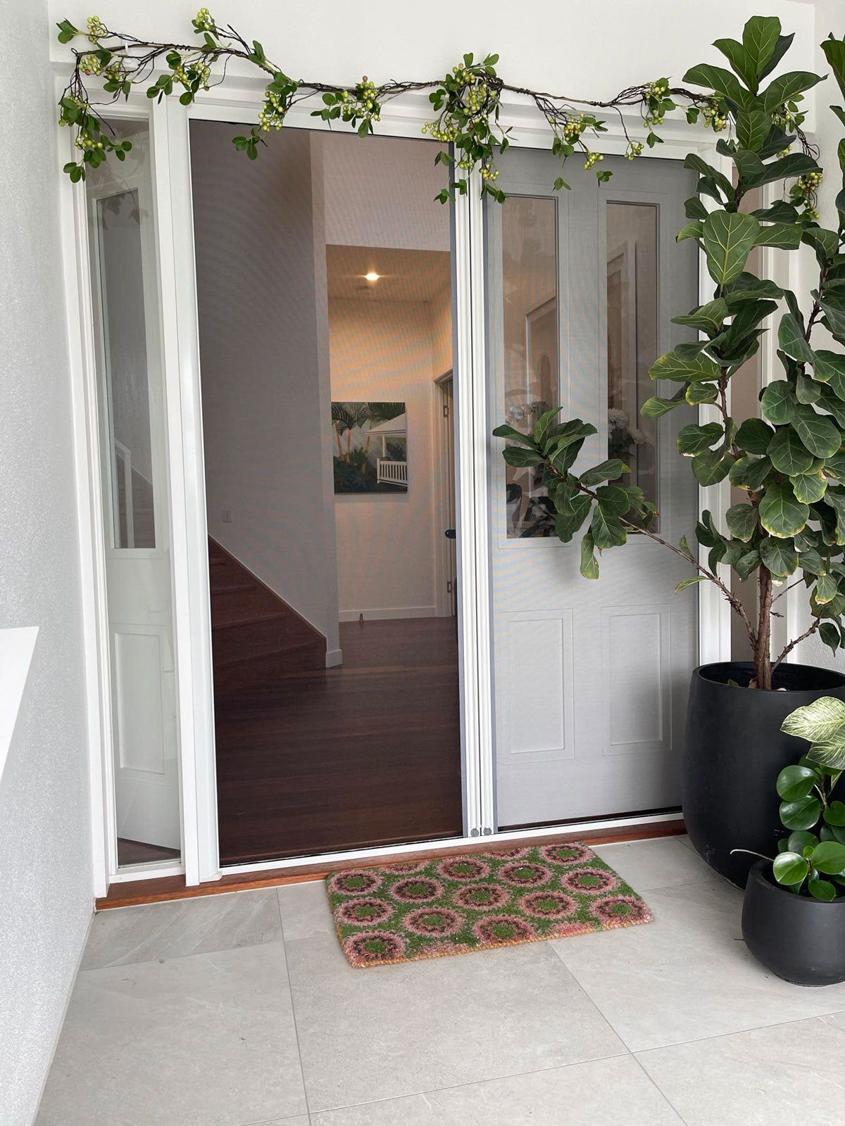 Retractable Fly Screens: Elevate Comfort, Protection, and Style in Australian Homes