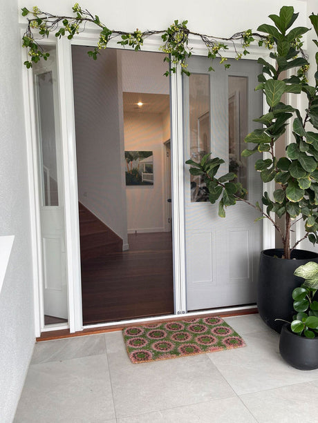 Retractable Fly Screens: Elevate Comfort, Protection, and Style in Australian Homes